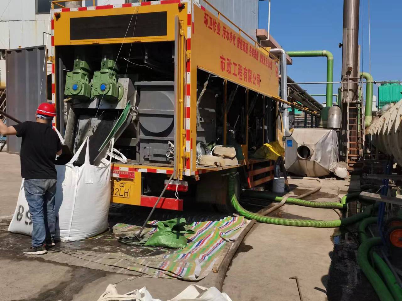 雷州淤泥压干处理